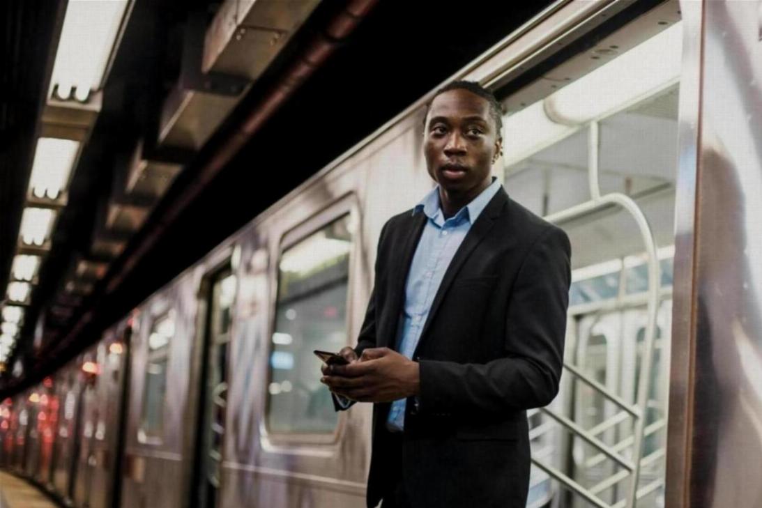 Who Can Apply for LRT Student Card?